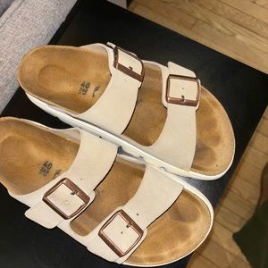 BIRKENSTOCK platform sandal
